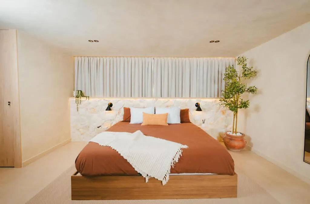 Ocean Breeze Sub-Penthouse Apartment San Juan